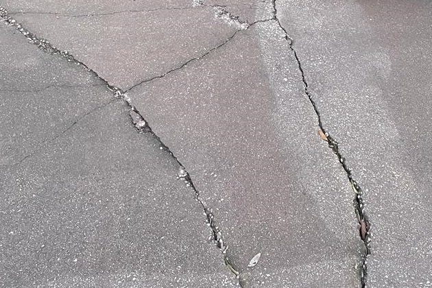 concrete crack before and after professional repair